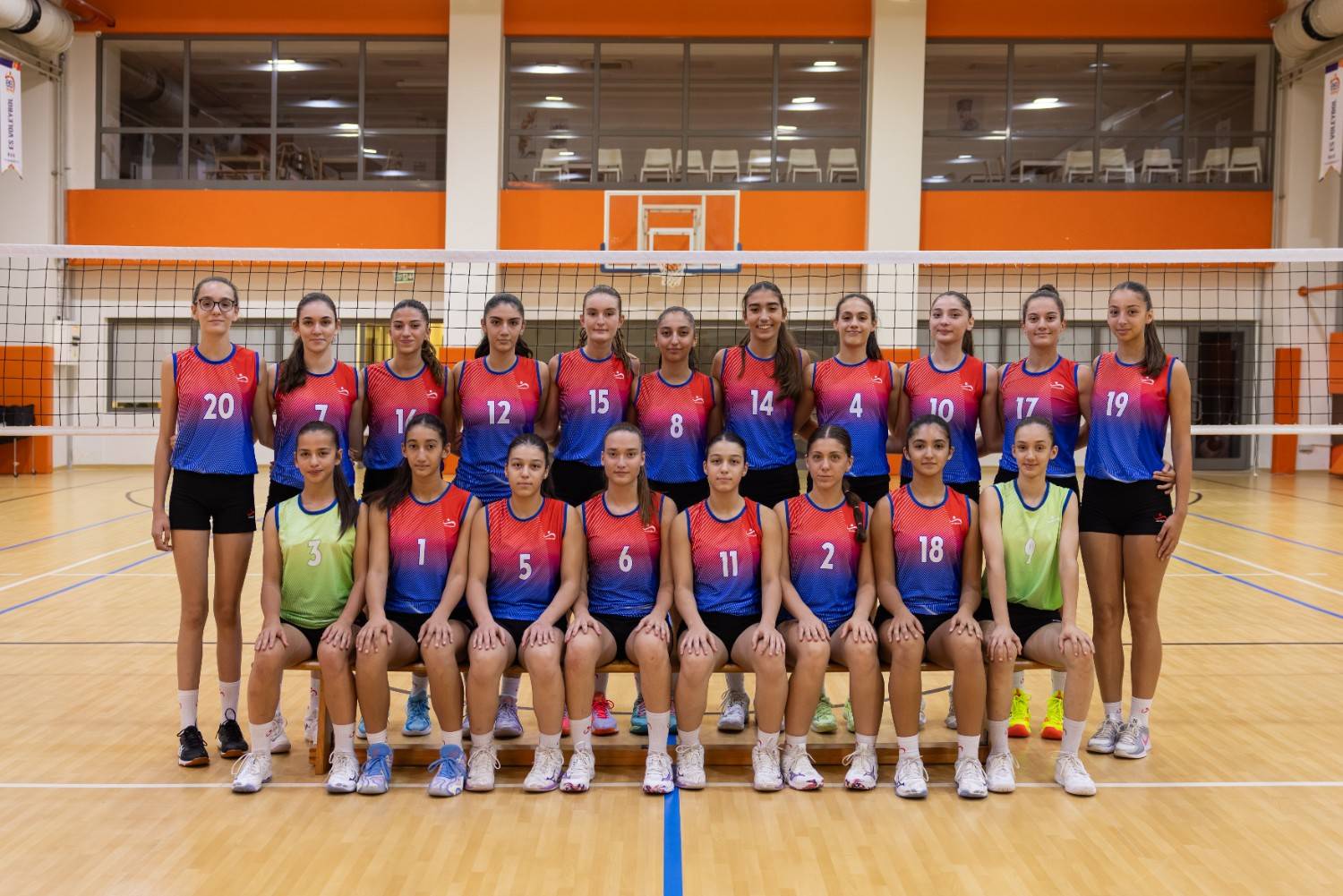 Altyapı Küçük Kız Takımı